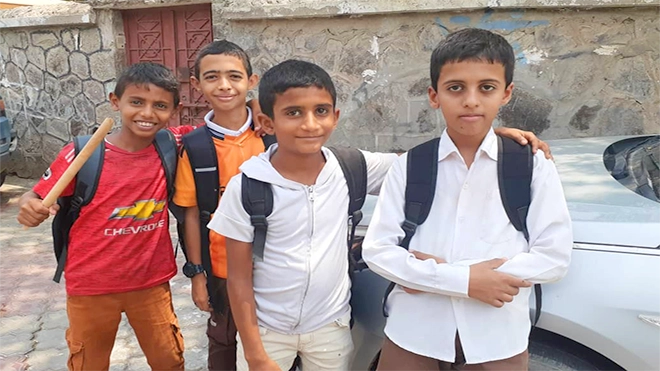 طلاب من مدرسة عقبة